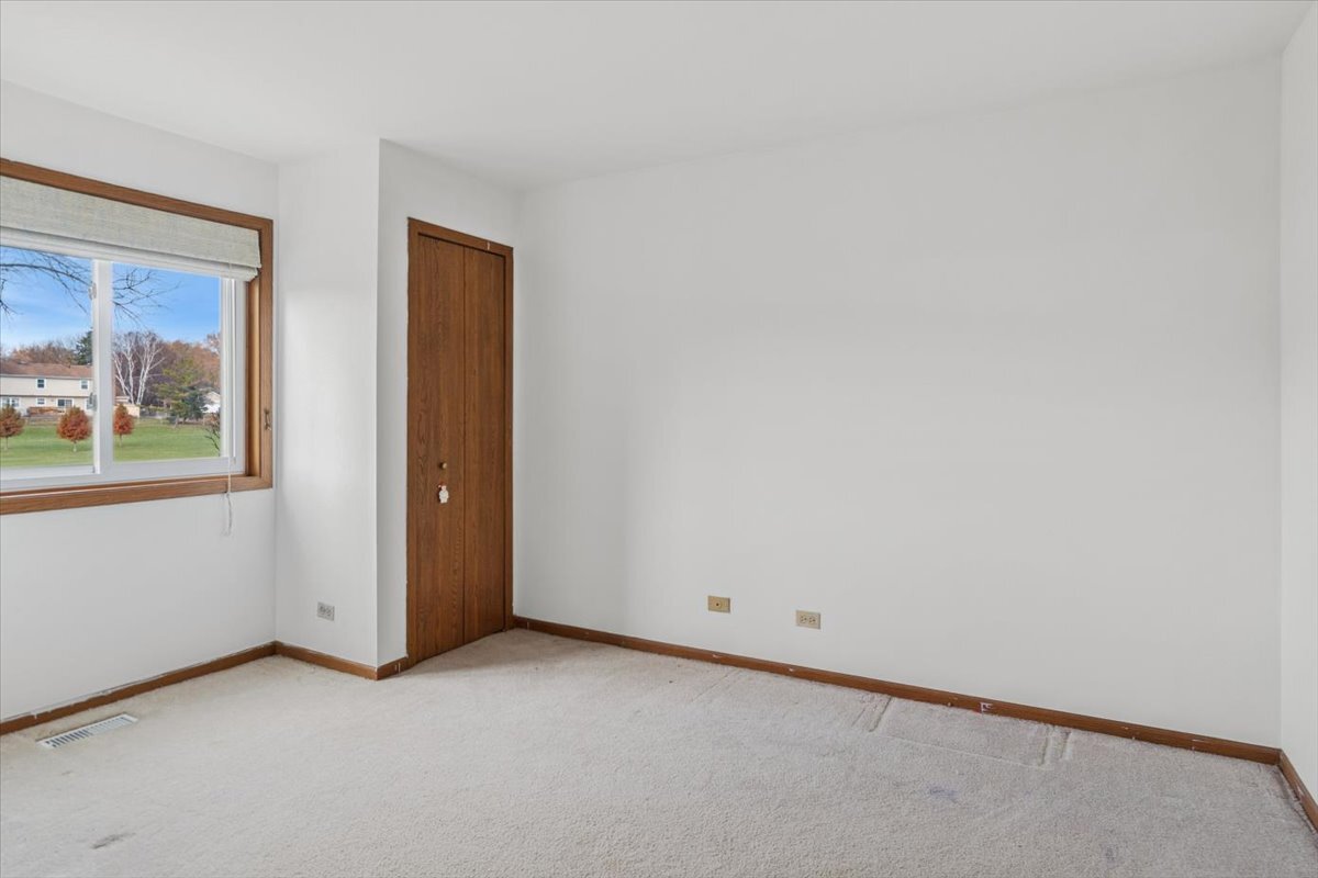 2337 Worthing Drive #102A, Naperville, IL 60565