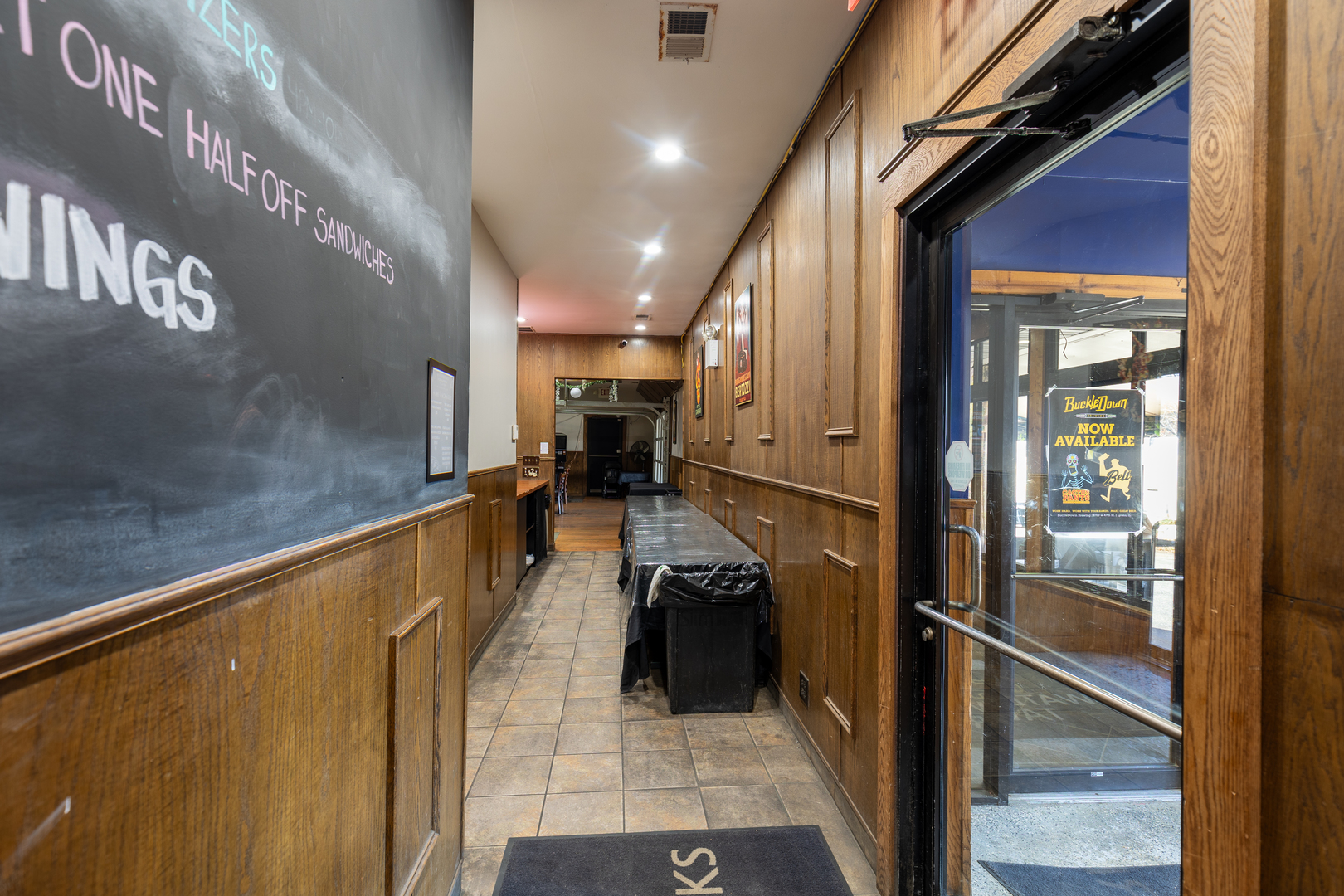 7815 Ogden Avenue, Lyons, IL 60534