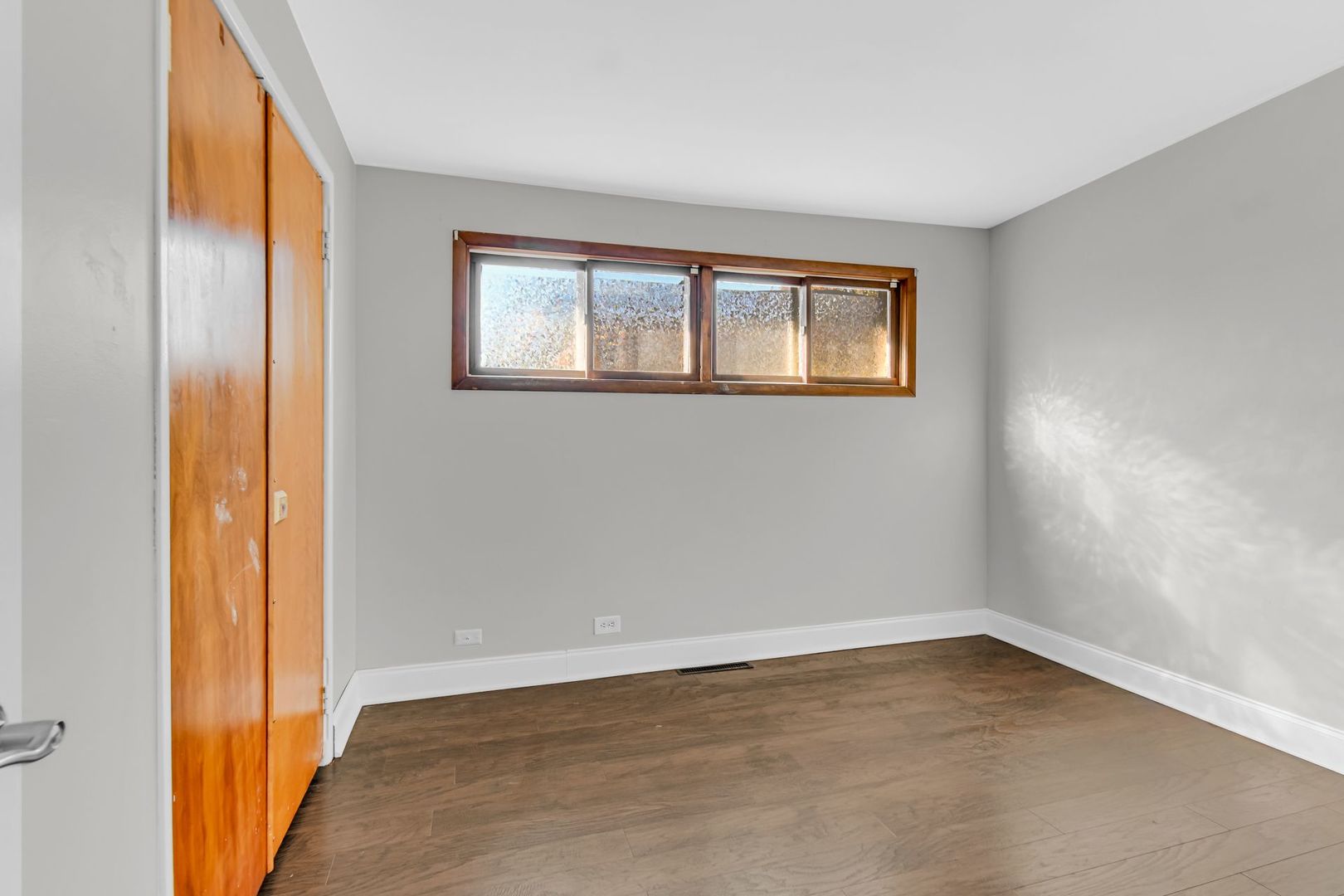 7943 W 97th Place, Hickory Hills, IL 60457