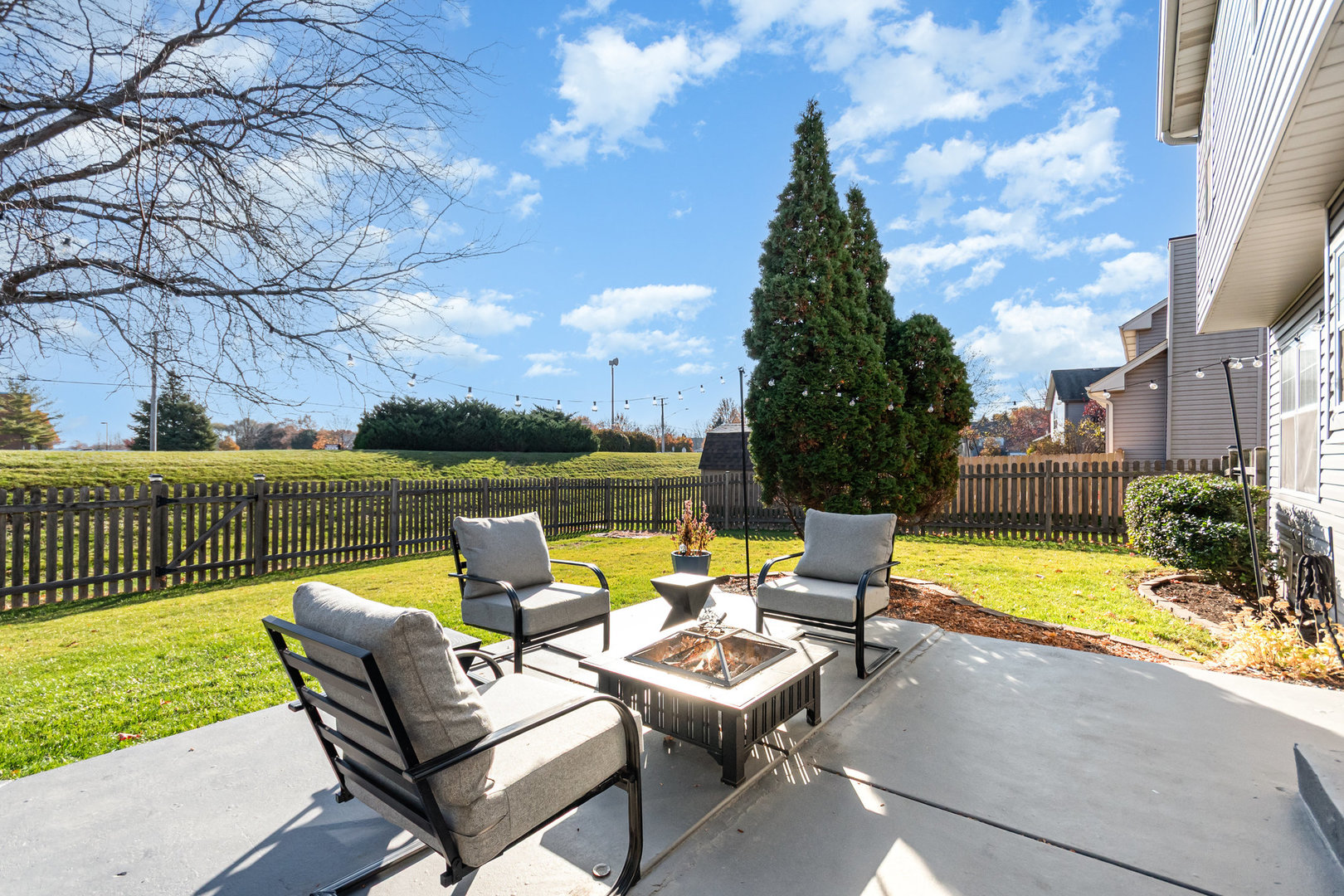 714 Pinehurst Lane, Oswego, IL 60543