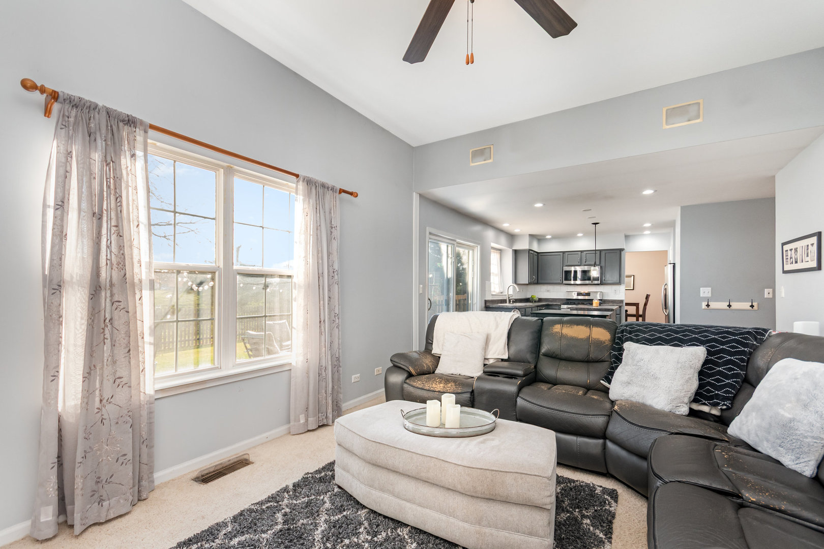 714 Pinehurst Lane, Oswego, IL 60543