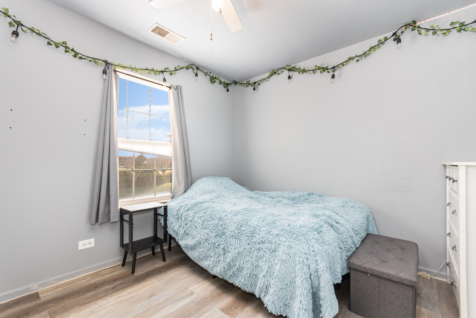 714 Pinehurst Lane, Oswego, IL 60543