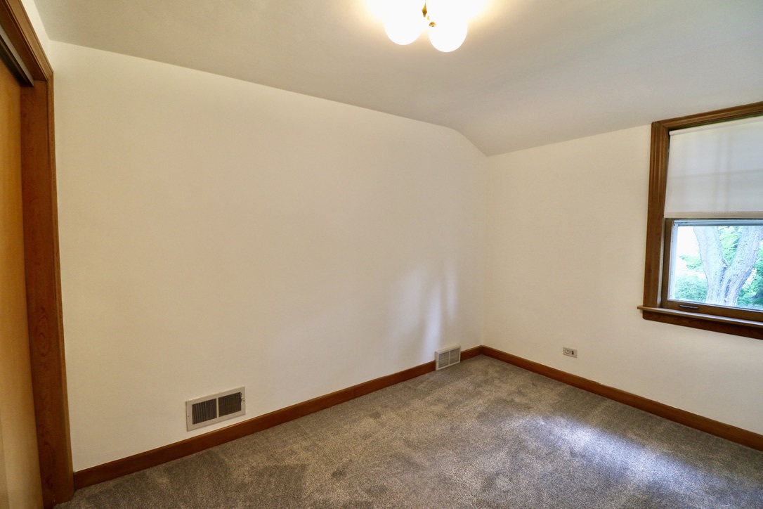 1111 S Washington Avenue, Park Ridge, IL 60068