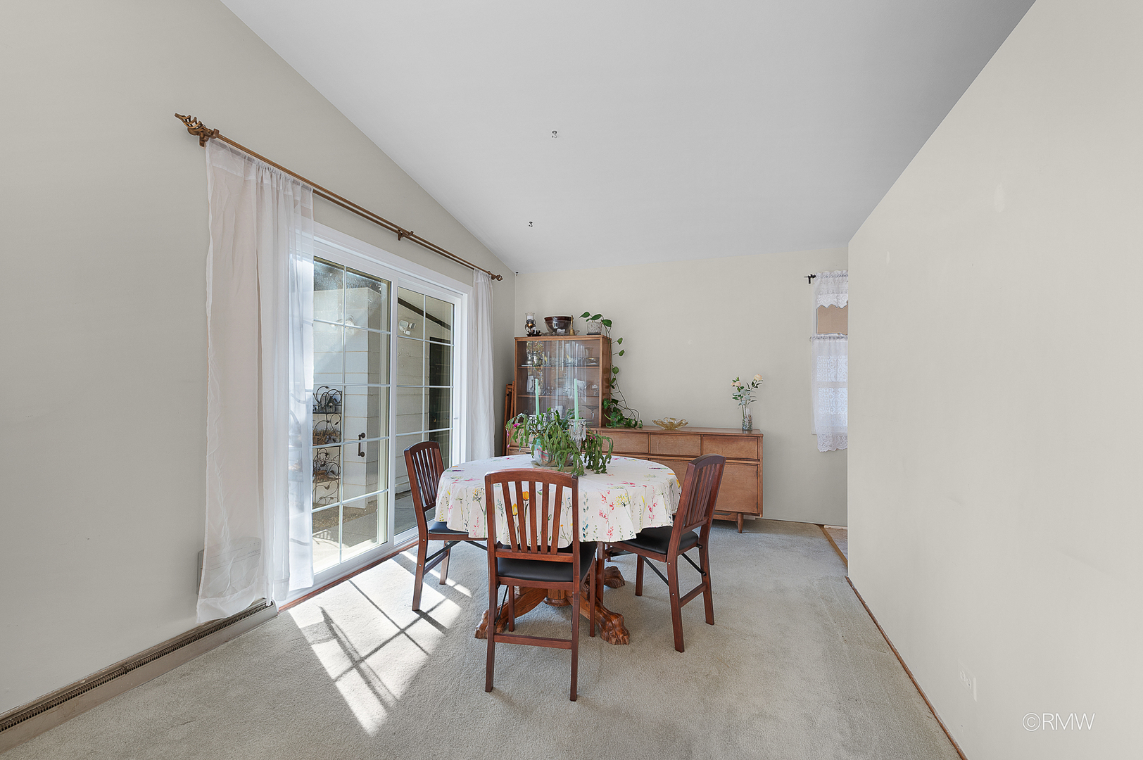 2303 Fulle Street, Rolling Meadows, IL 60008