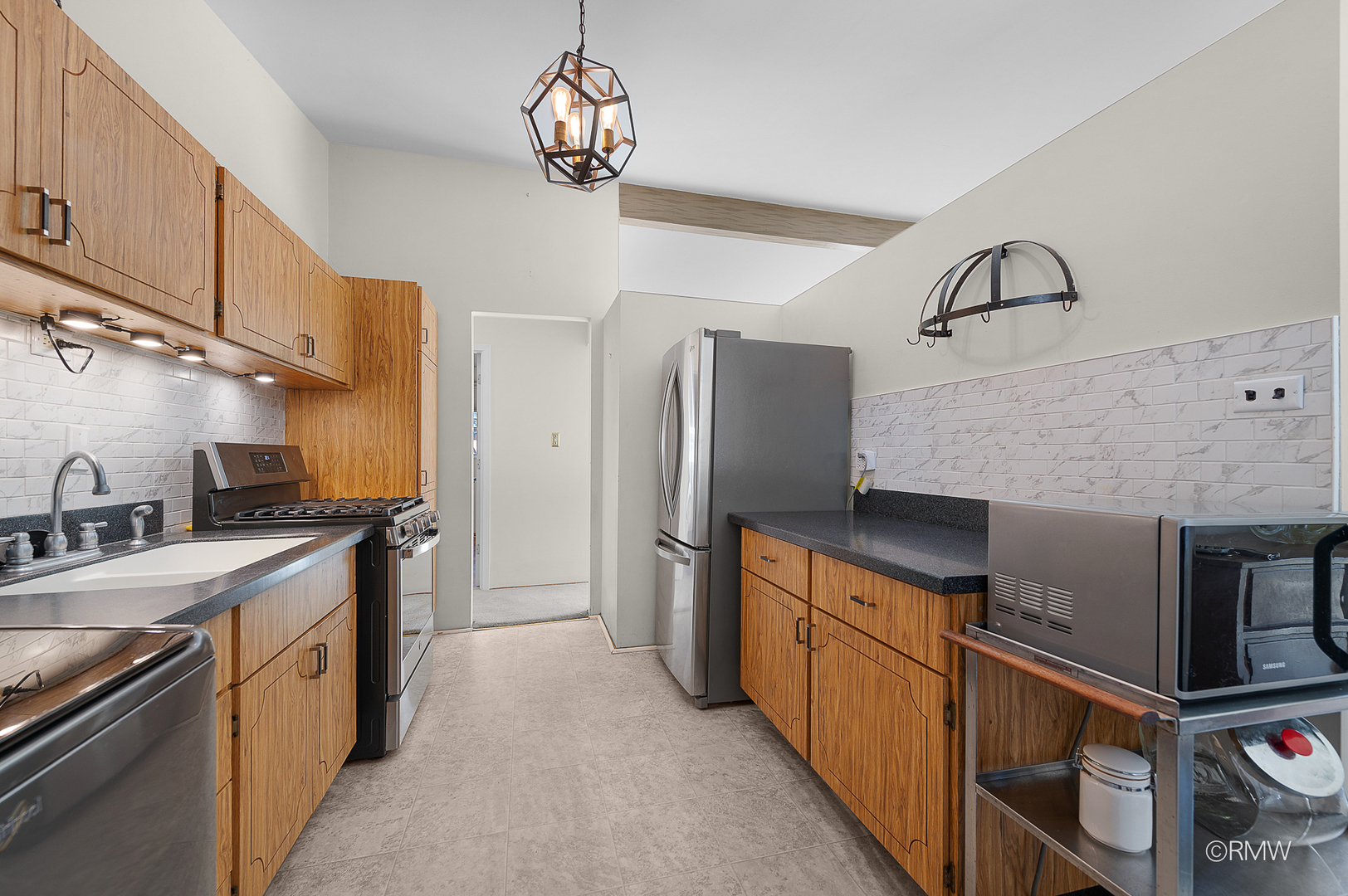 2303 Fulle Street, Rolling Meadows, IL 60008