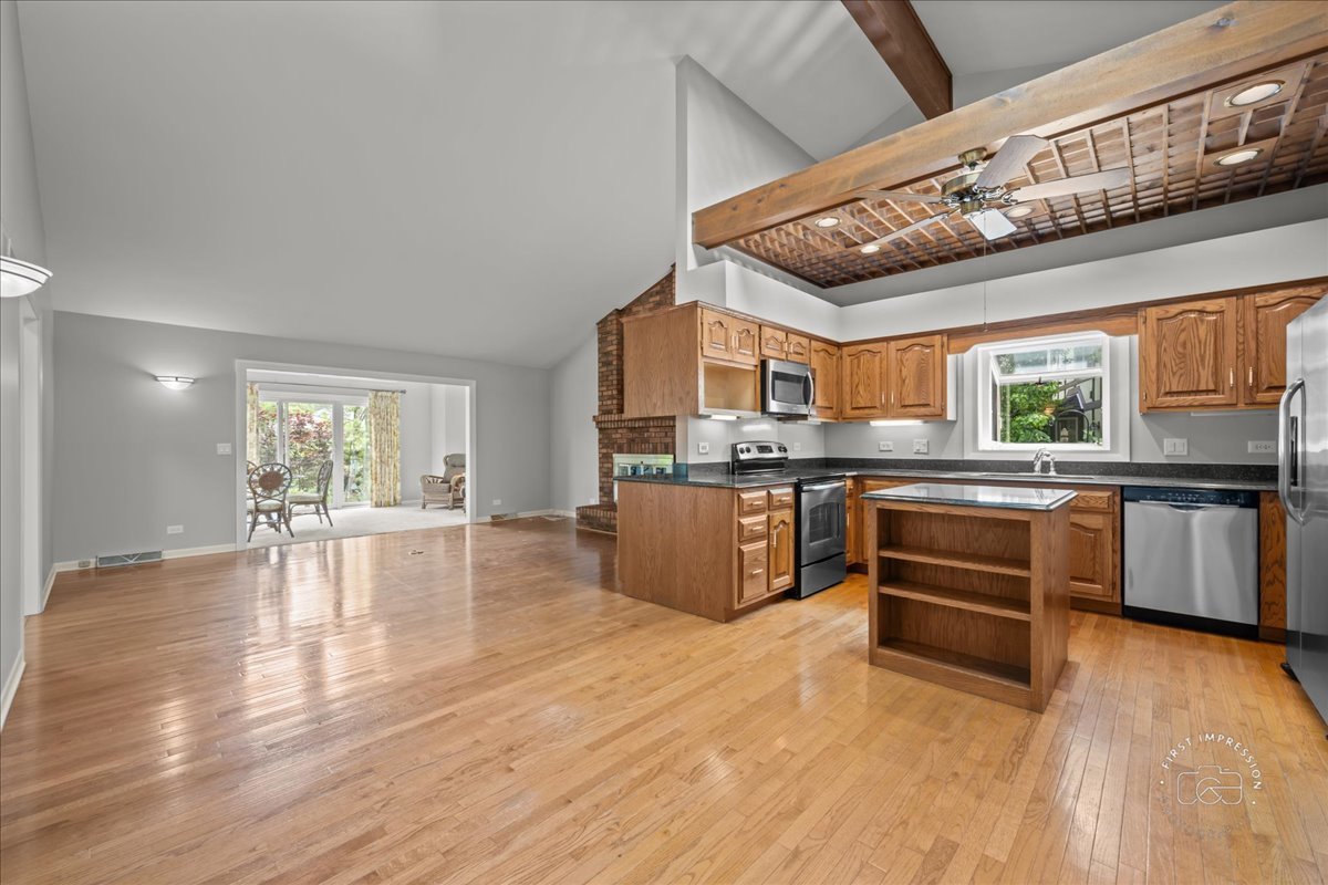 1105 W Bauer Road, Naperville, IL 60563