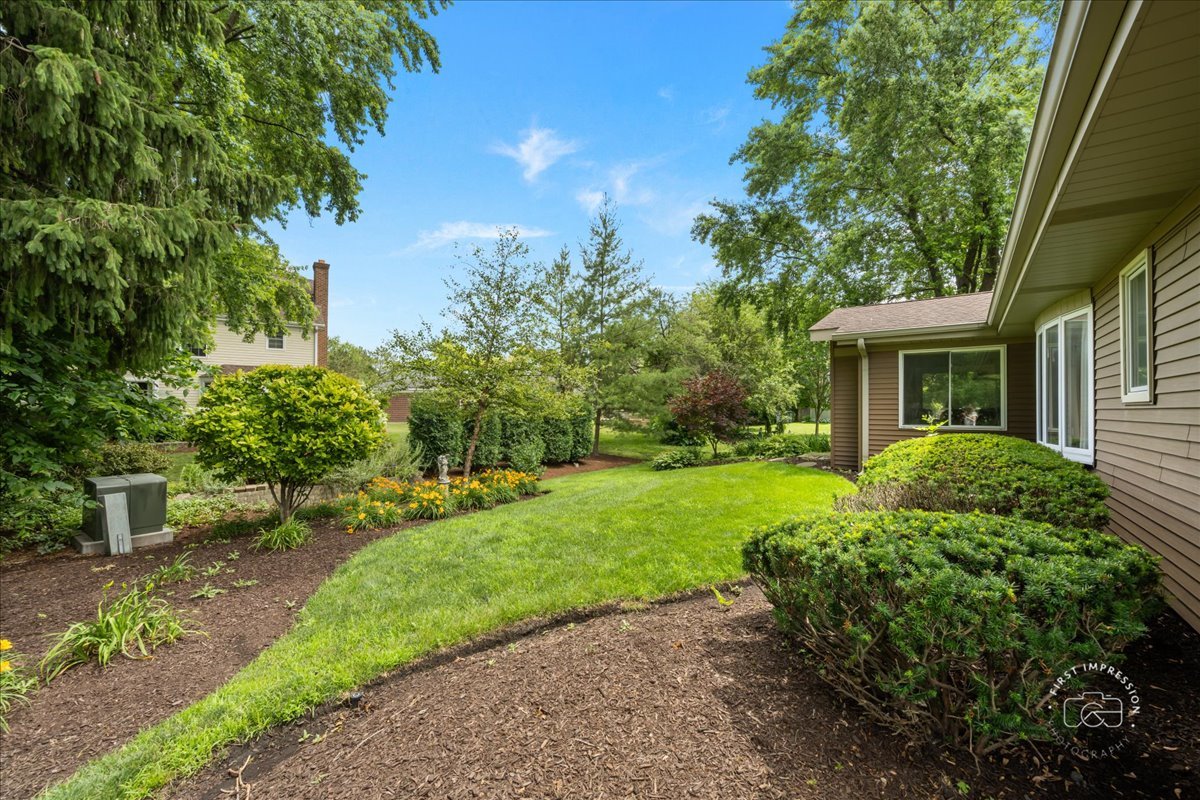 1105 W Bauer Road, Naperville, IL 60563