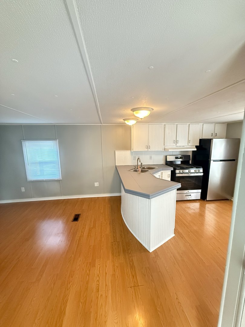 2993 Curtis Street #C41, Des Plaines, IL 60018