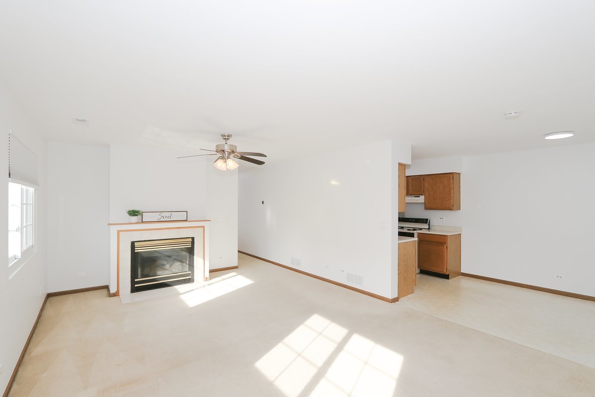 437 Village Creek Drive #437, Lake In The Hills, IL 60156