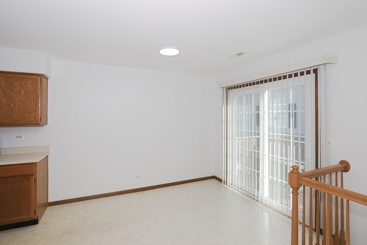 437 Village Creek Drive #437, Lake In The Hills, IL 60156