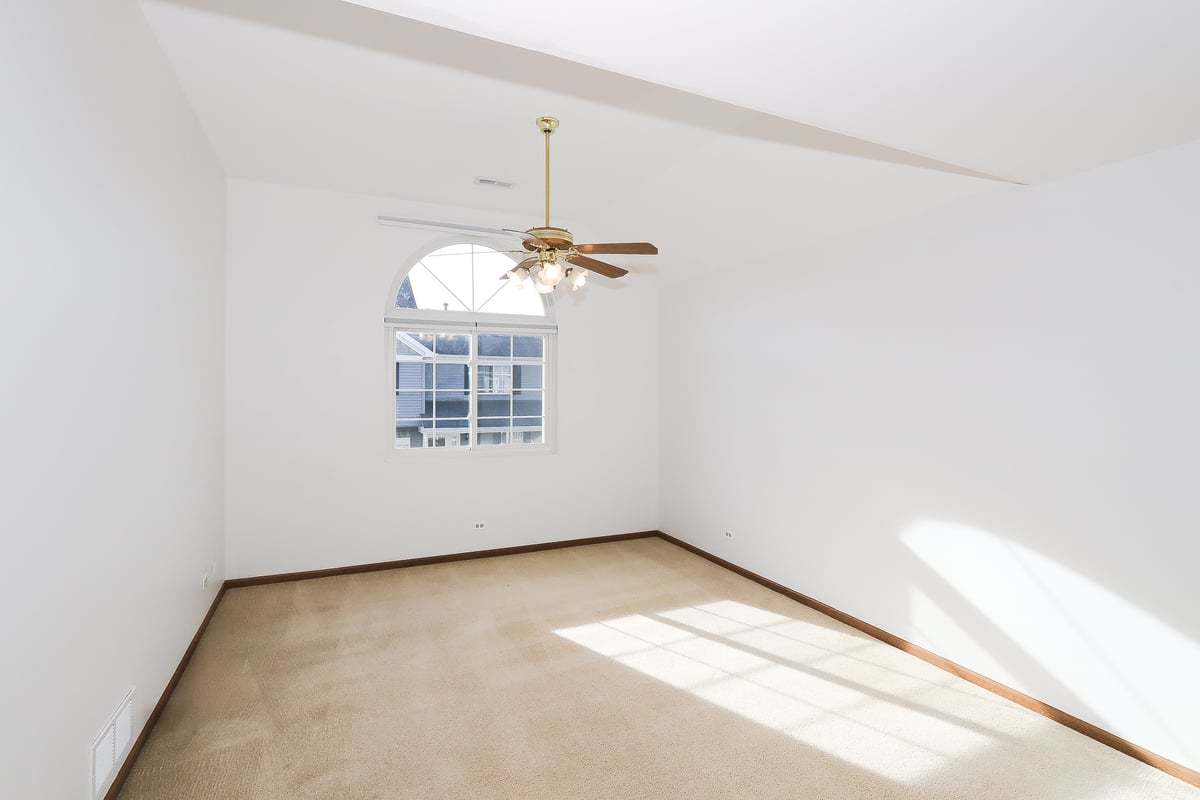 437 Village Creek Drive #437, Lake In The Hills, IL 60156