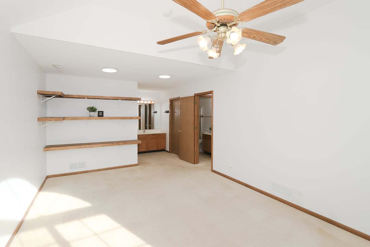 437 Village Creek Drive #437, Lake In The Hills, IL 60156