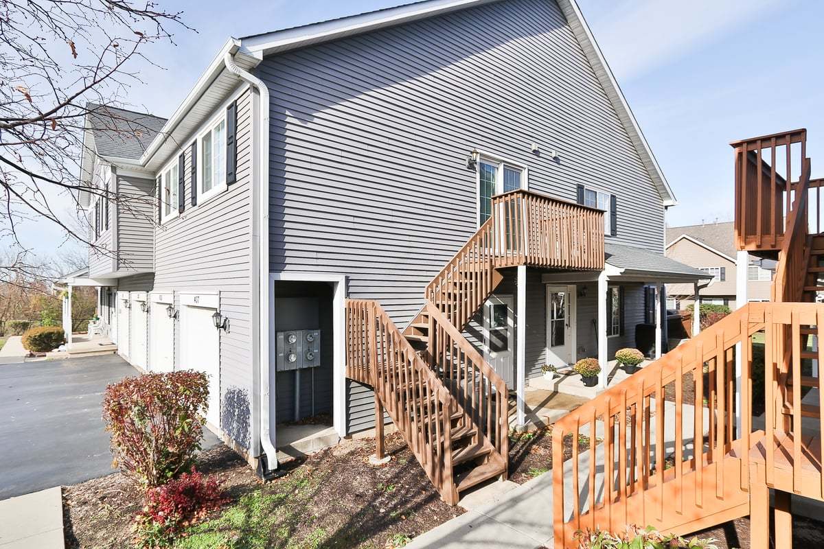 437 Village Creek Drive #437, Lake In The Hills, IL 60156