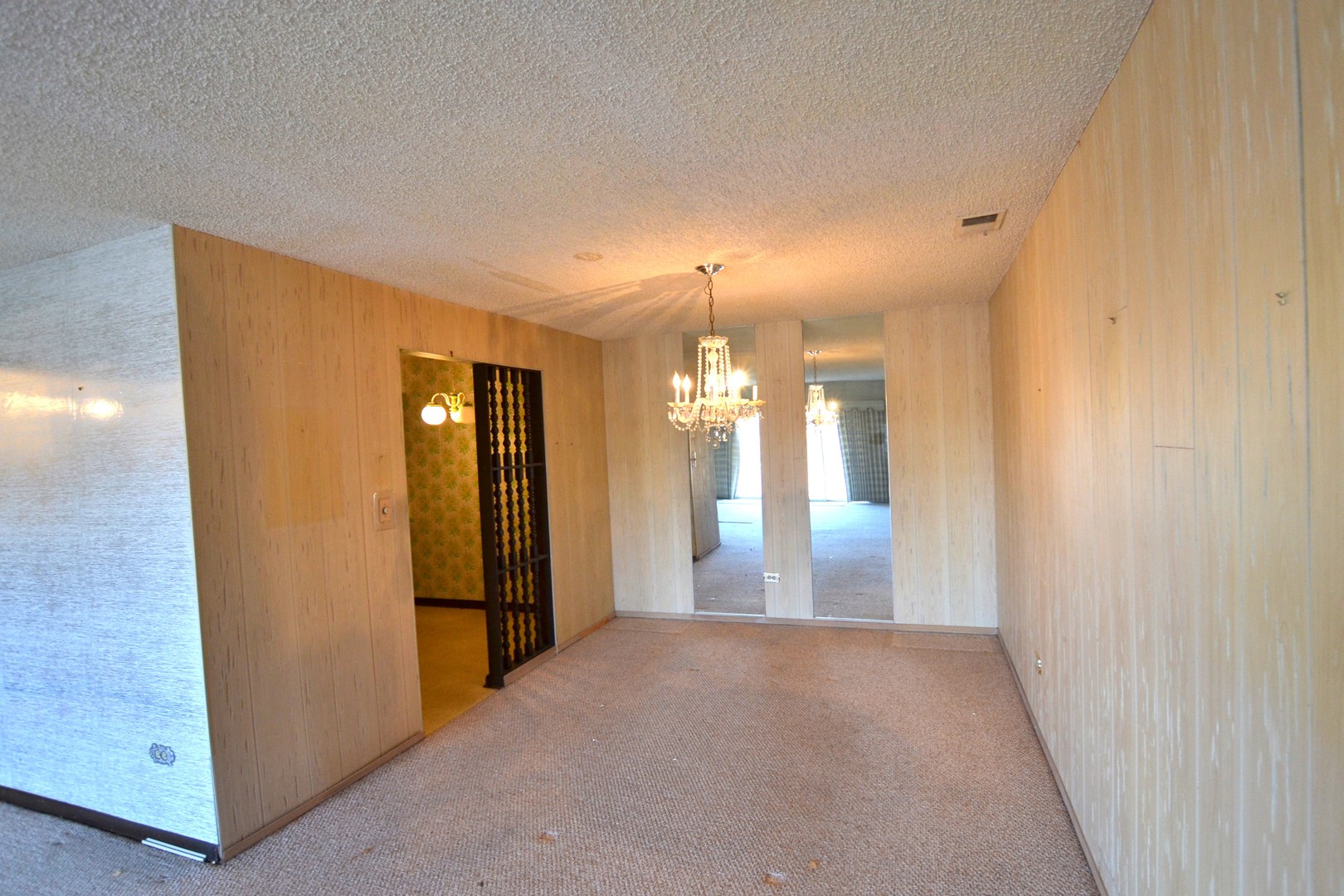 9620 S Komensky Avenue #305, Oak Lawn, IL 60453