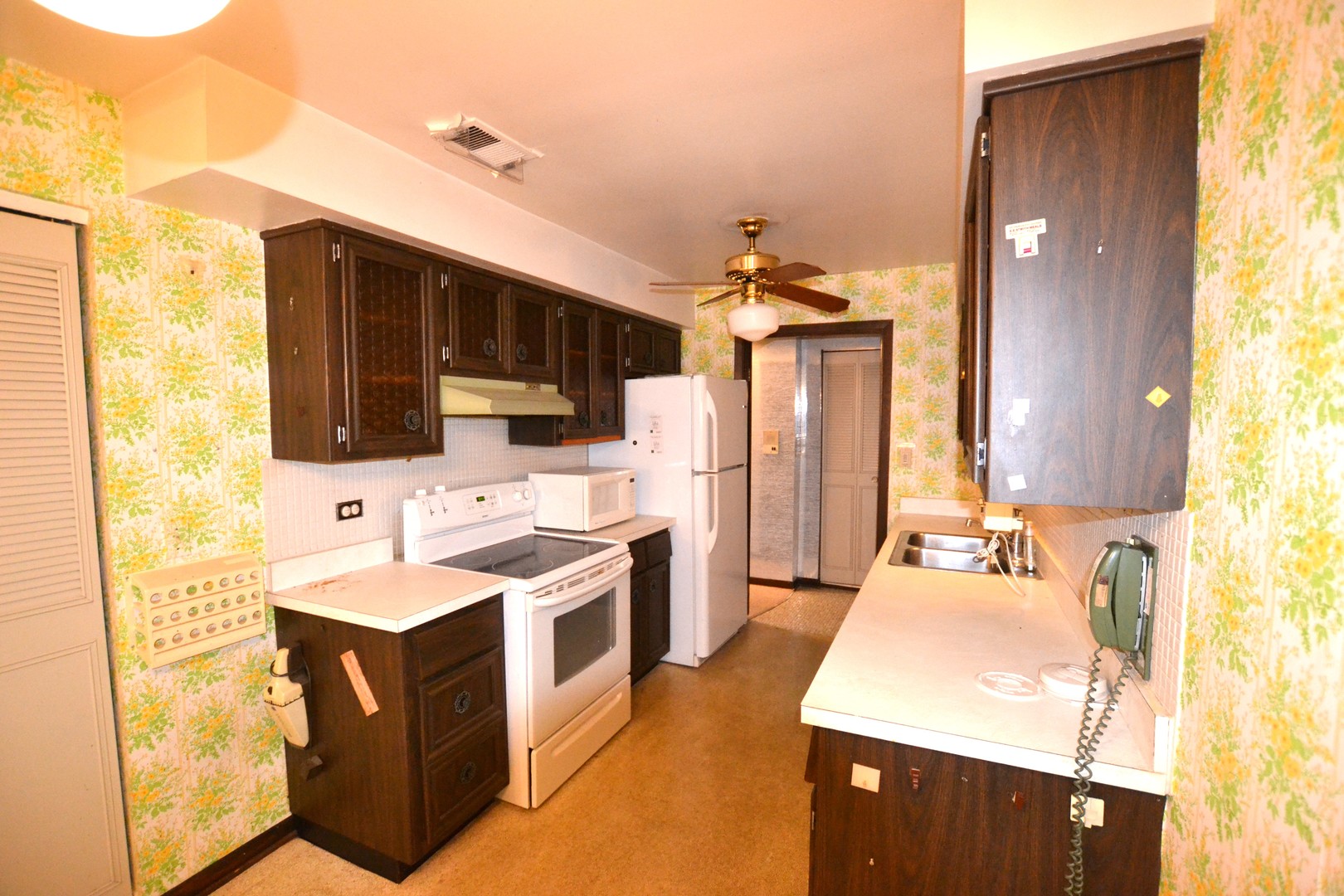 9620 S Komensky Avenue #305, Oak Lawn, IL 60453