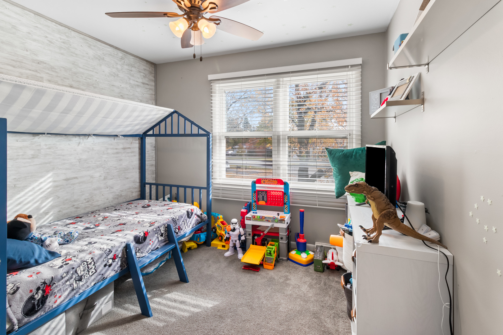 7 Purchase Court, Bolingbrook, IL 60440