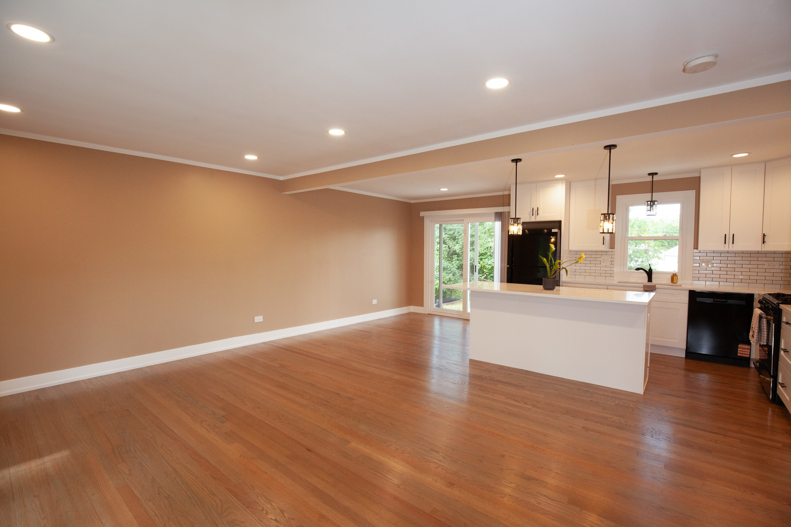 9012 W 89th Street, Hickory Hills, IL 60457