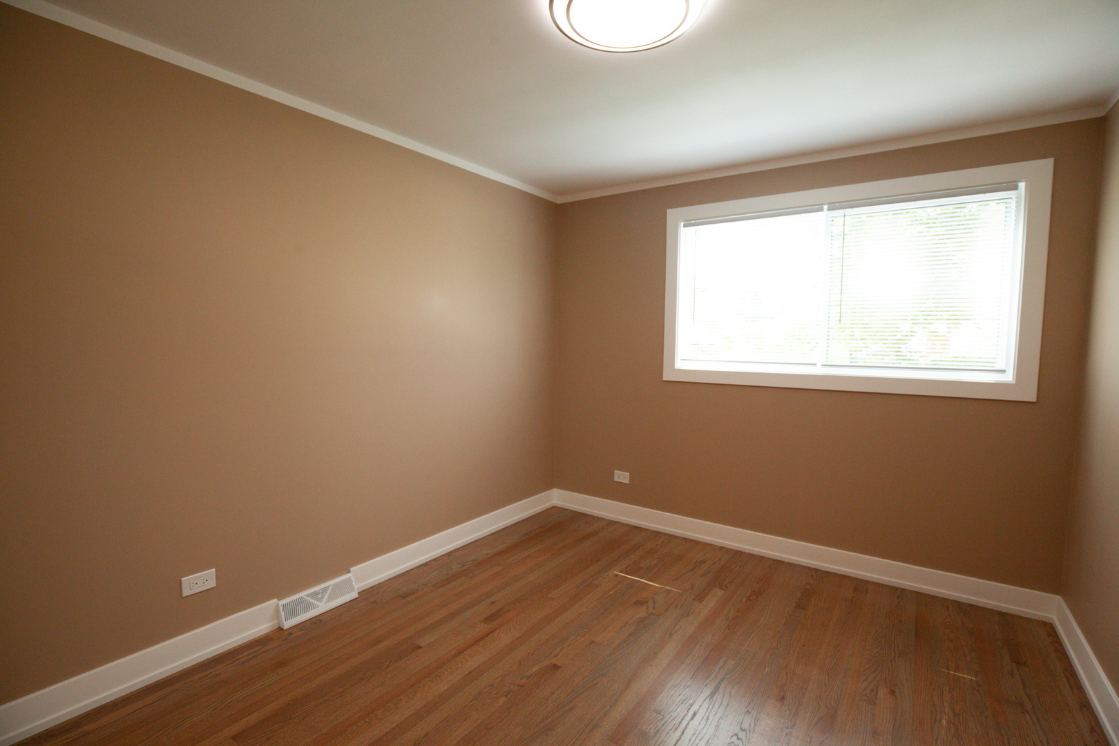 9012 W 89th Street, Hickory Hills, IL 60457