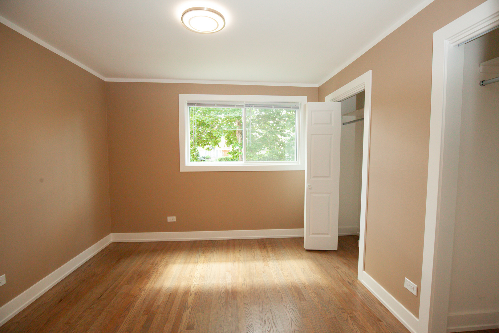 9012 W 89th Street, Hickory Hills, IL 60457