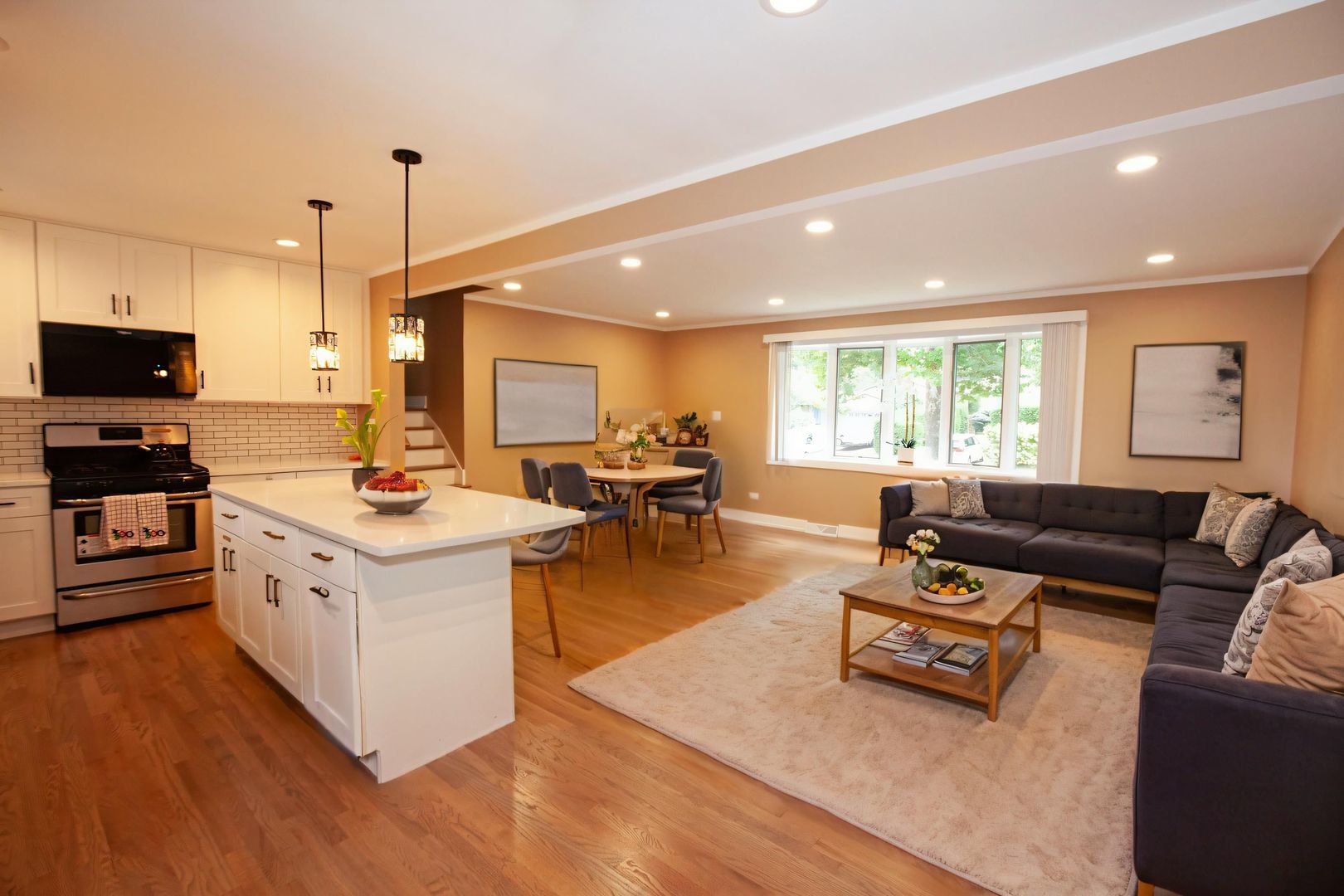 9012 W 89th Street, Hickory Hills, IL 60457