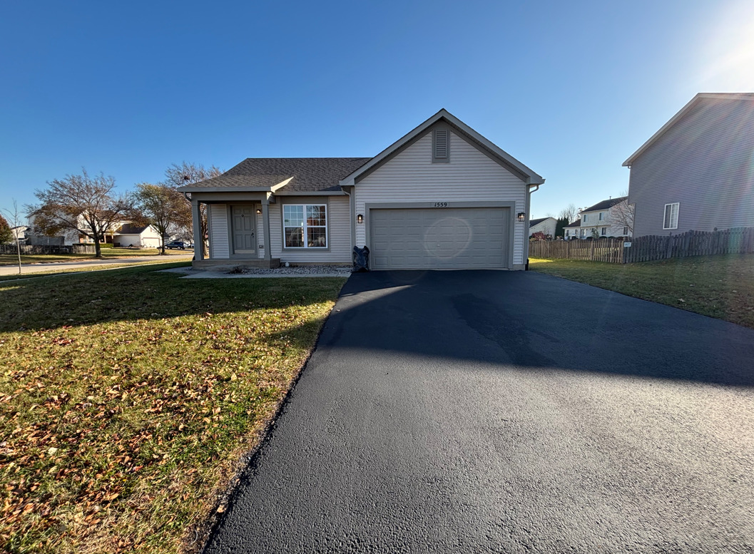 1559 Bluestem Lane, Minooka, IL 60447