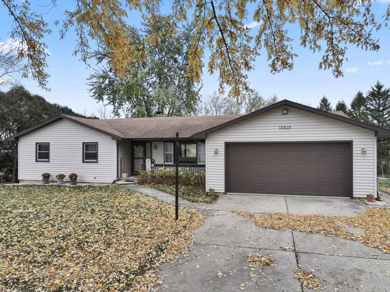 10820 Bonnie Brae Road, Huntley, IL 60142