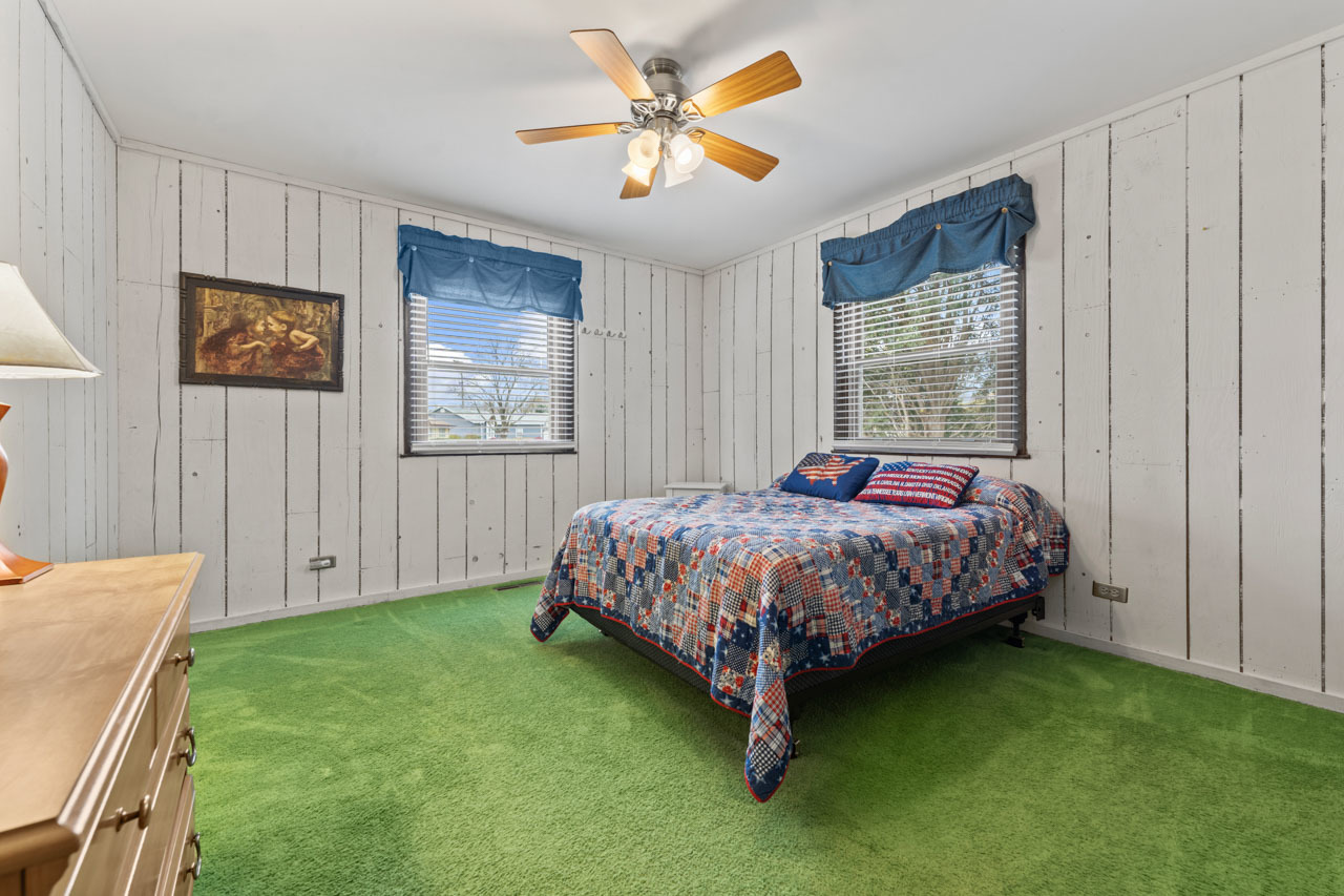 10820 Bonnie Brae Road, Huntley, IL 60142