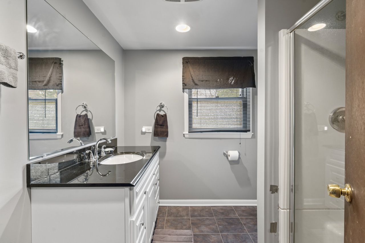 10820 Bonnie Brae Road, Huntley, IL 60142