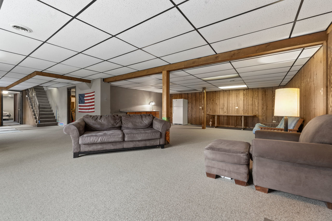 10820 Bonnie Brae Road, Huntley, IL 60142