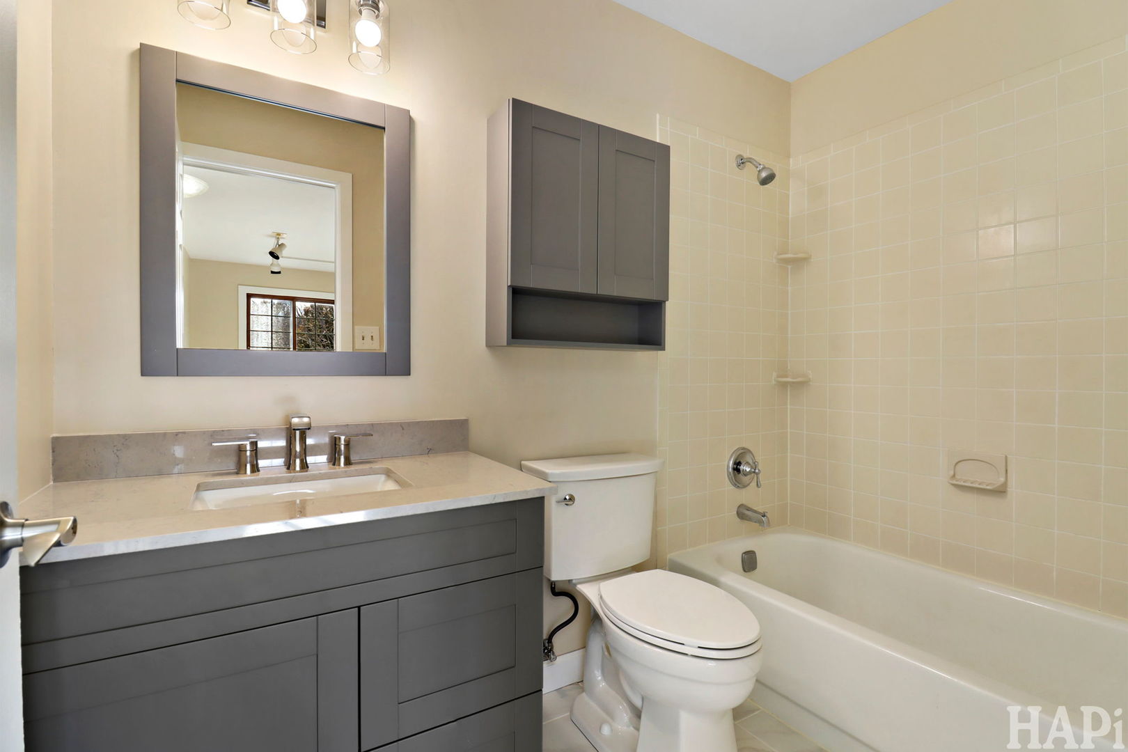 5518 W Chasefield Circle, McHenry, IL 60050