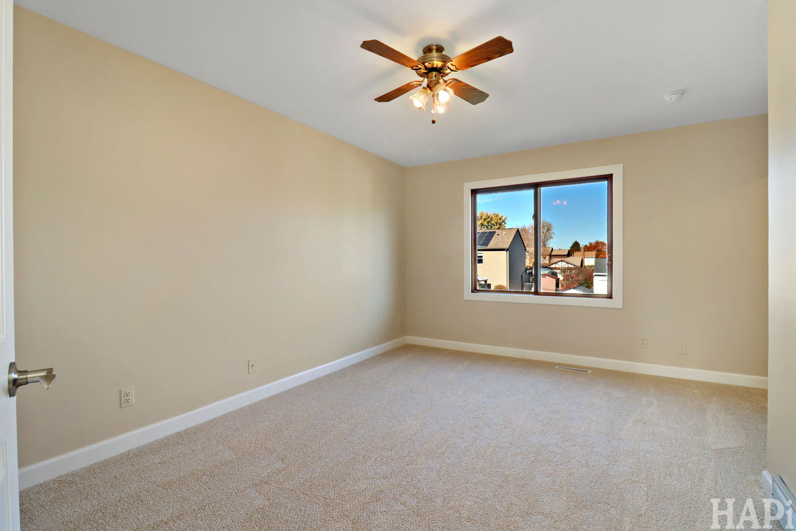 5518 W Chasefield Circle, McHenry, IL 60050