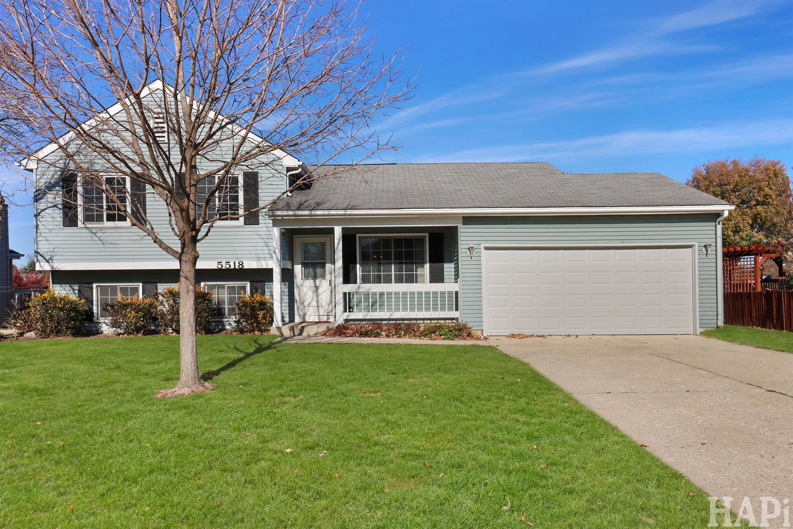 5518 W Chasefield Circle, McHenry, IL 60050