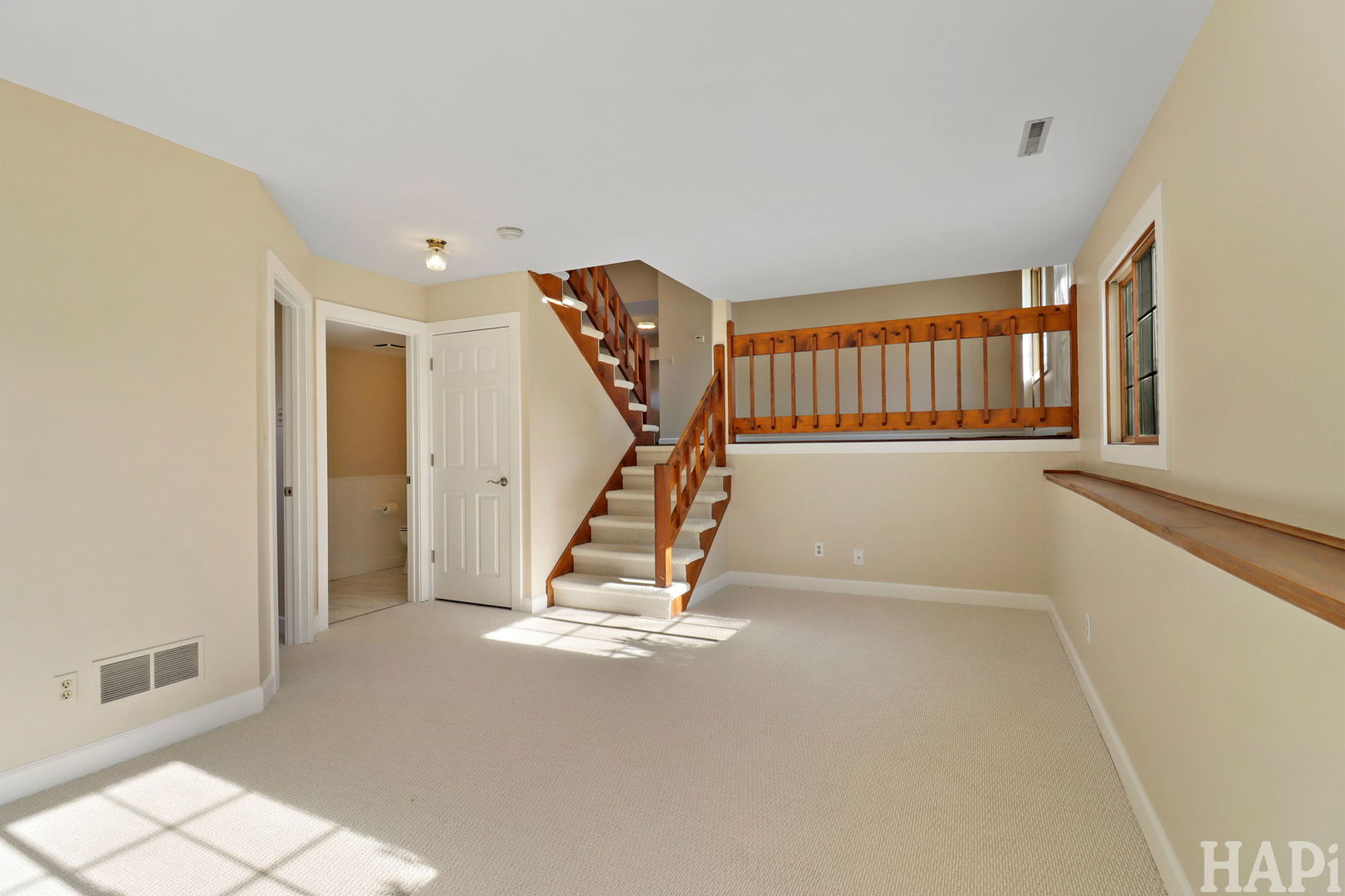 5518 W Chasefield Circle, McHenry, IL 60050