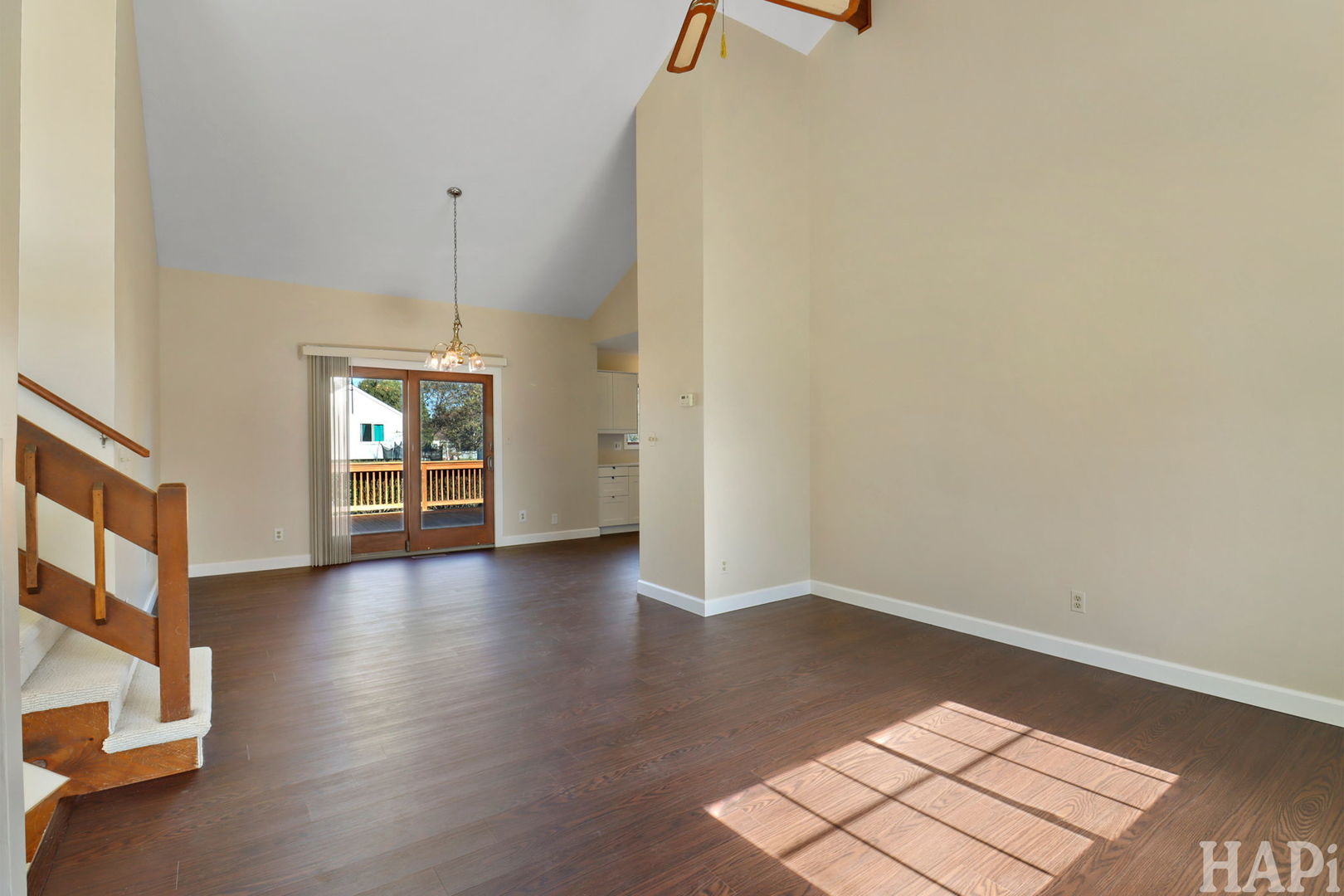 5518 W Chasefield Circle, McHenry, IL 60050