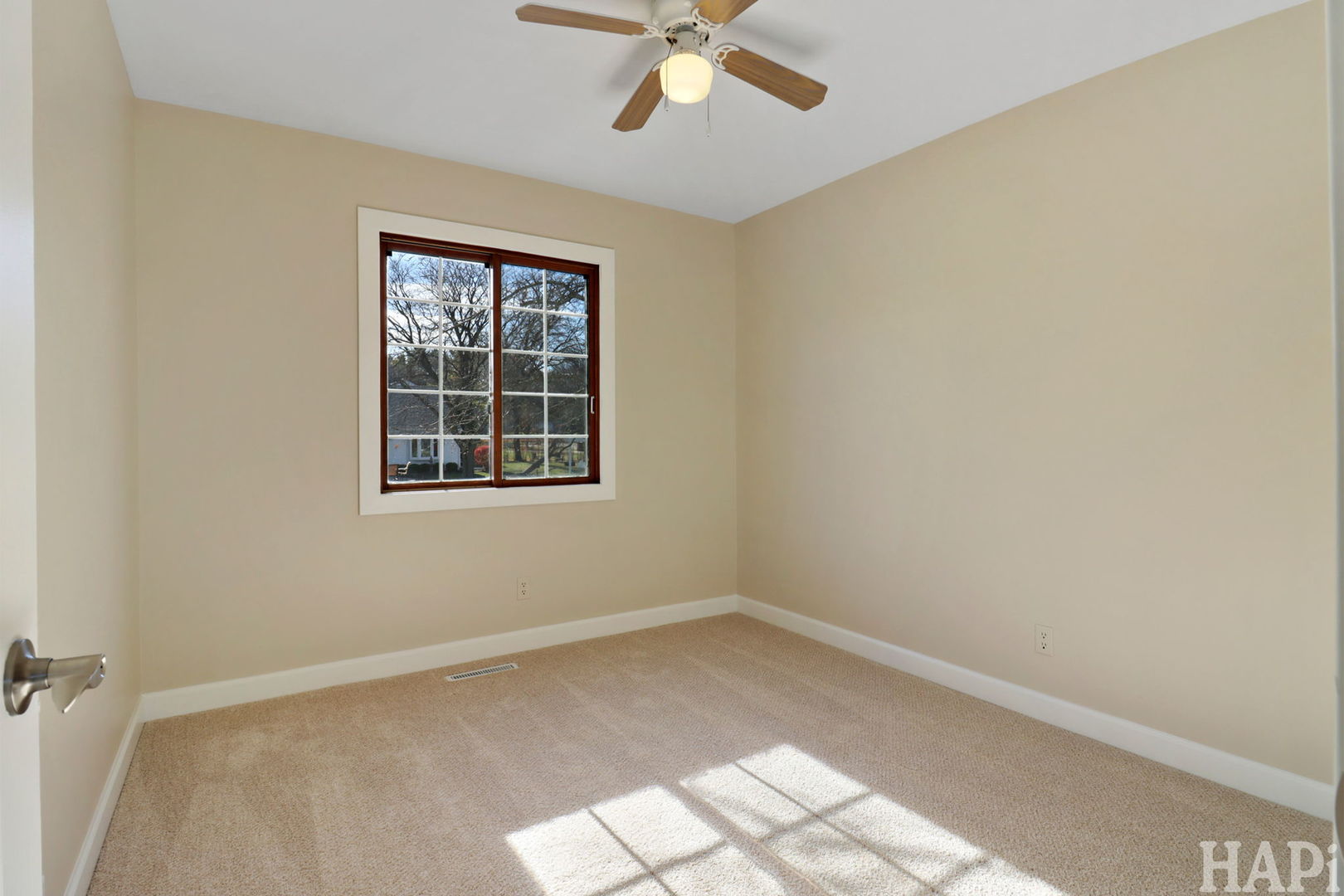 5518 W Chasefield Circle, McHenry, IL 60050