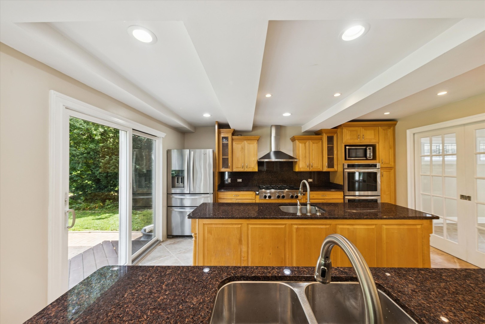 1136 Barneswood Drive, Downers Grove, IL 60515