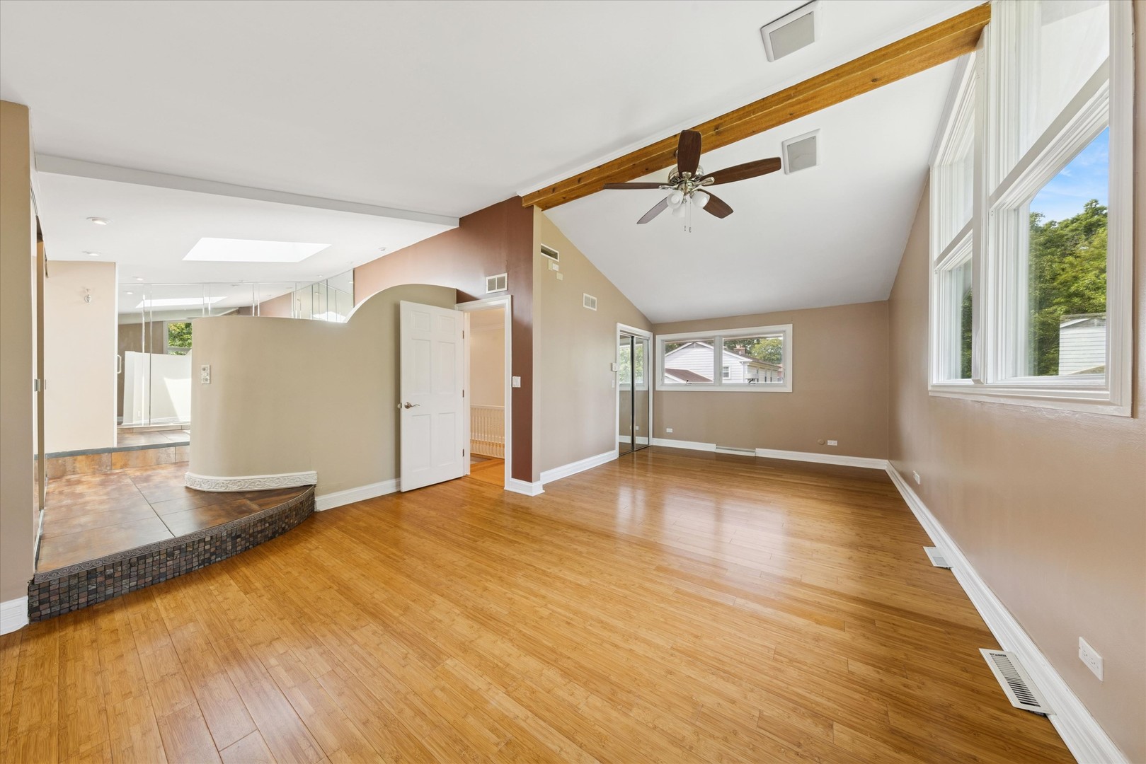 1136 Barneswood Drive, Downers Grove, IL 60515