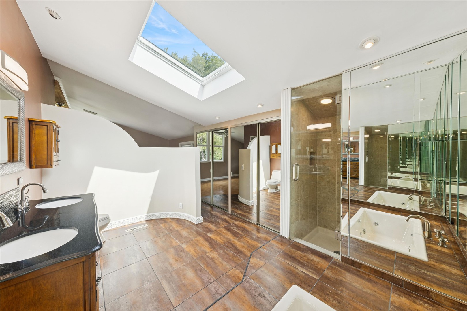 1136 Barneswood Drive, Downers Grove, IL 60515