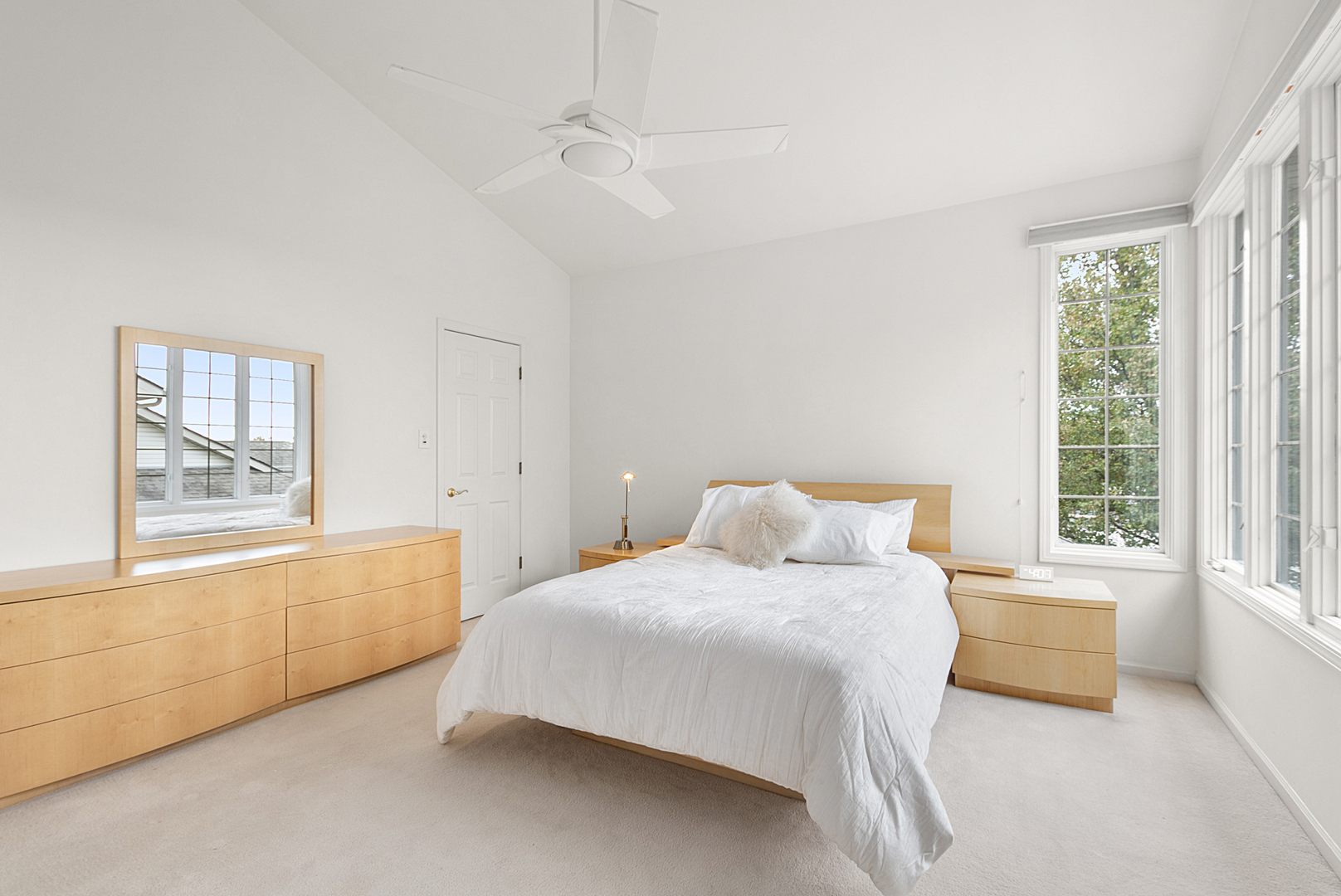 18332 Pond View Court, Tinley Park, IL 60477