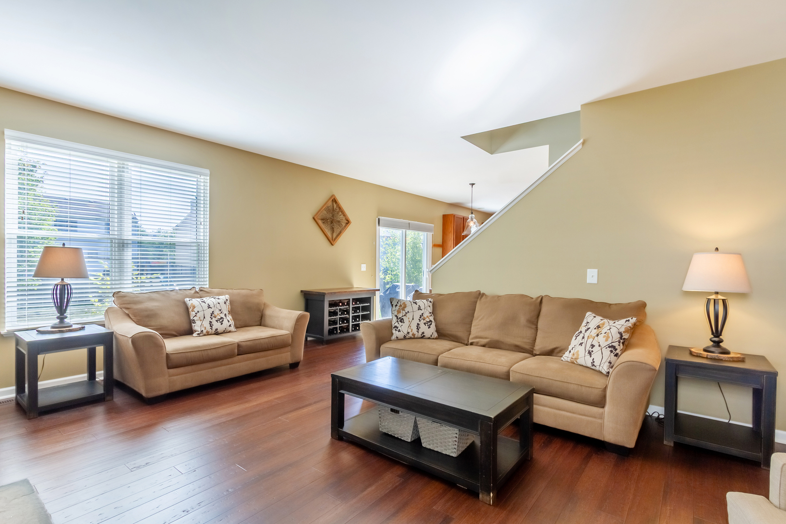 125 Augusta Drive, Gilberts, IL 60136