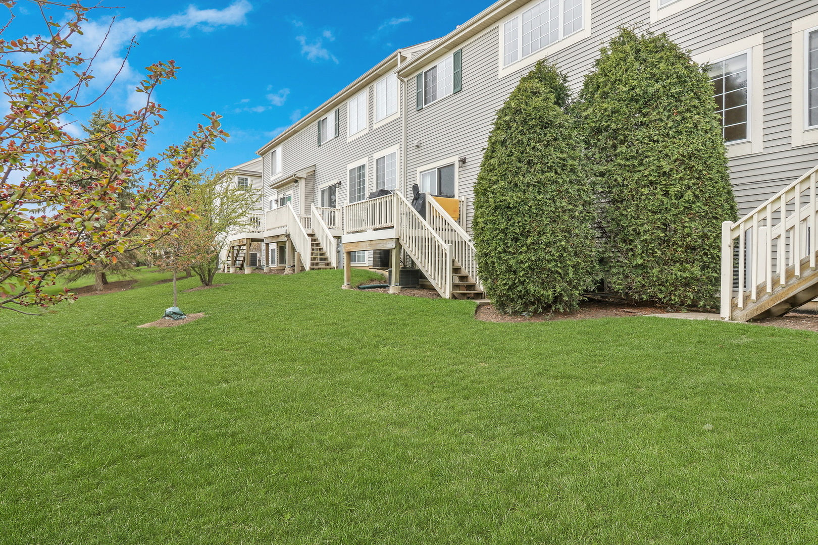 761 Creekside Circle #9-3, Gurnee, IL 60031