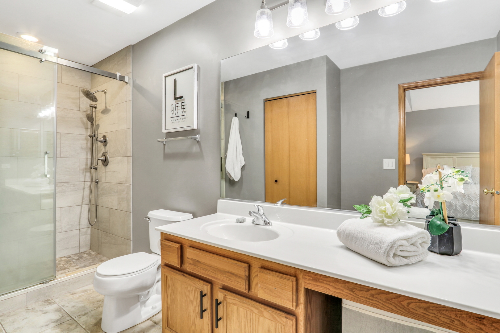 761 Creekside Circle #9-3, Gurnee, IL 60031