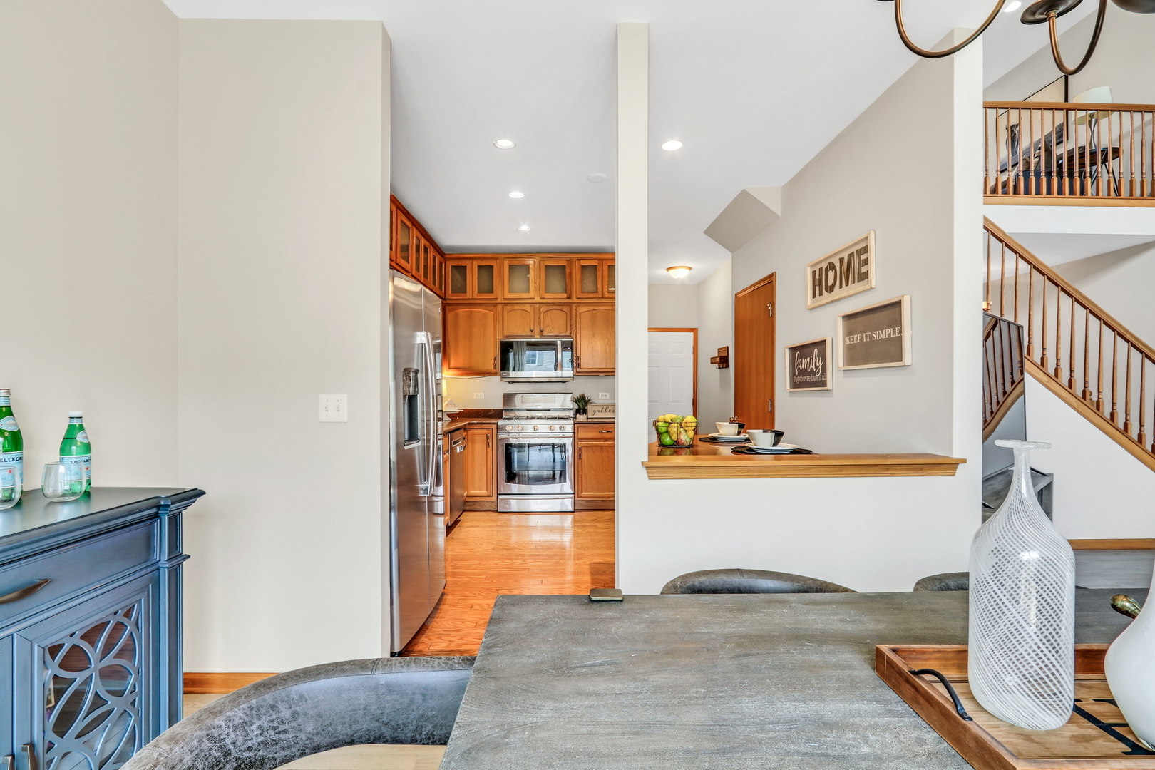 761 Creekside Circle #9-3, Gurnee, IL 60031