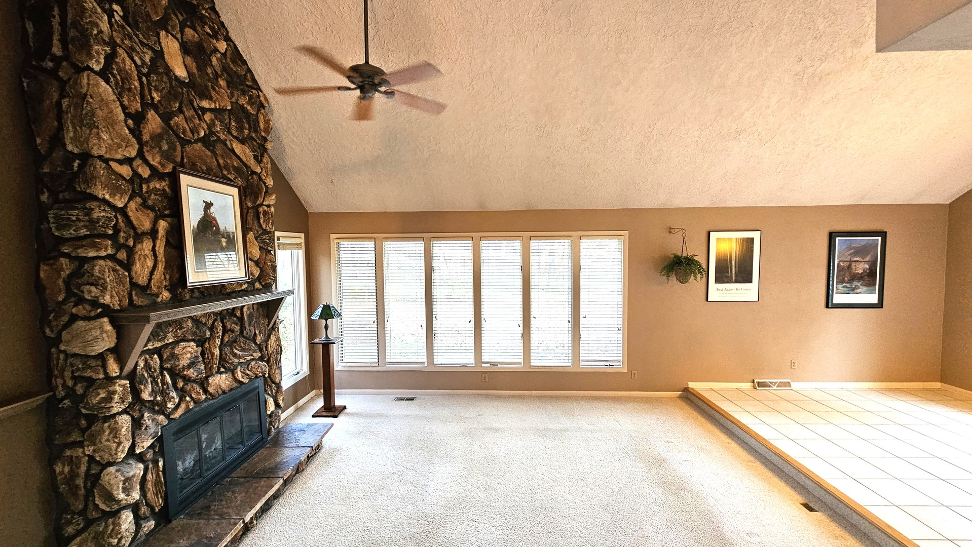 6720 Woodcrest Parkway, Rockford, IL 61109