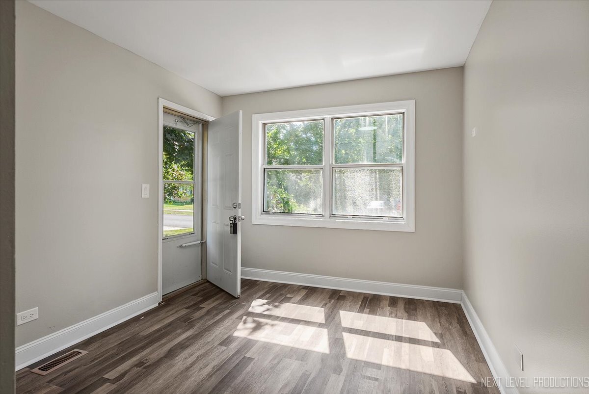 1704 Kenyon Drive, Naperville, IL 60565