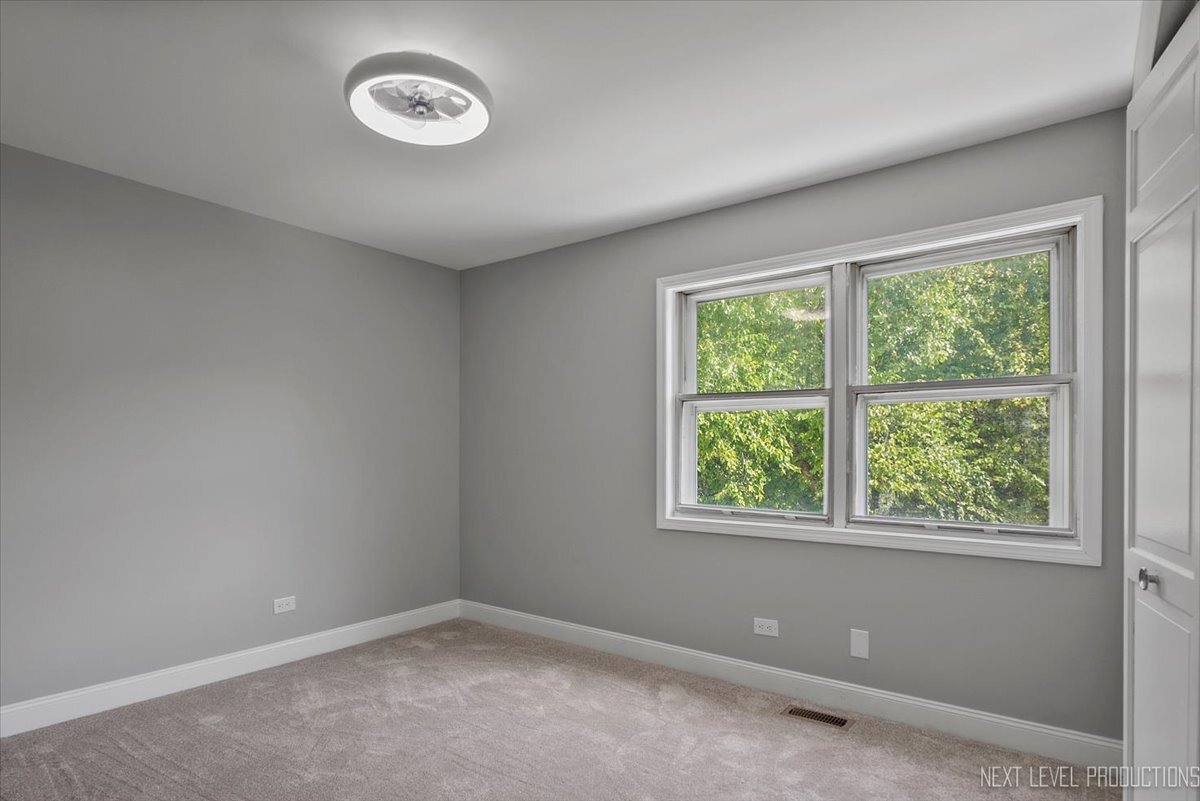 1704 Kenyon Drive, Naperville, IL 60565