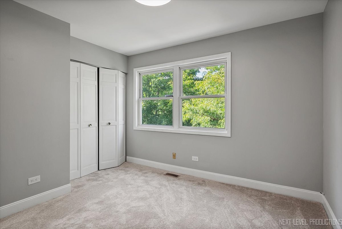 1704 Kenyon Drive, Naperville, IL 60565