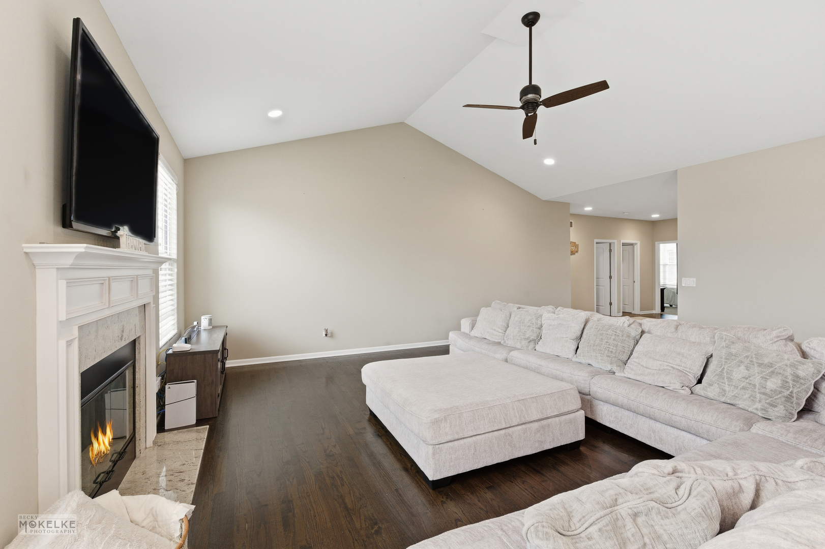 931 S Carly Circle, Yorkville, IL 60560