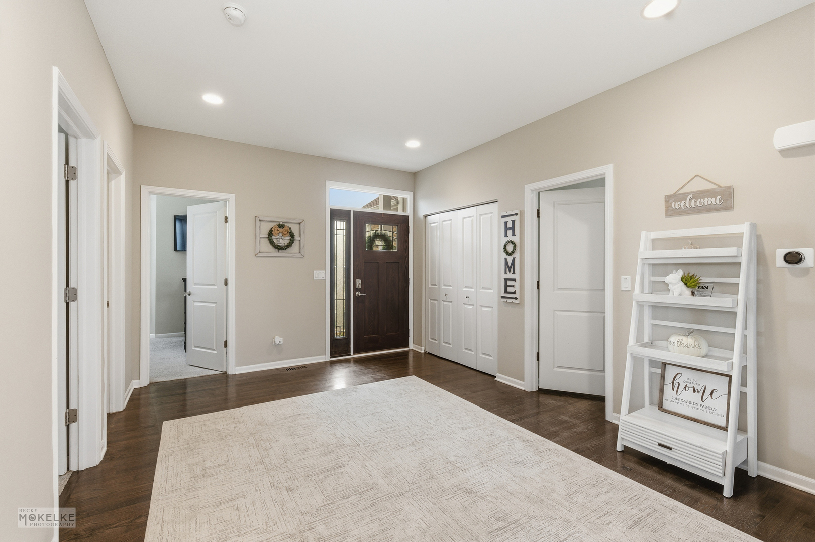 931 S Carly Circle, Yorkville, IL 60560