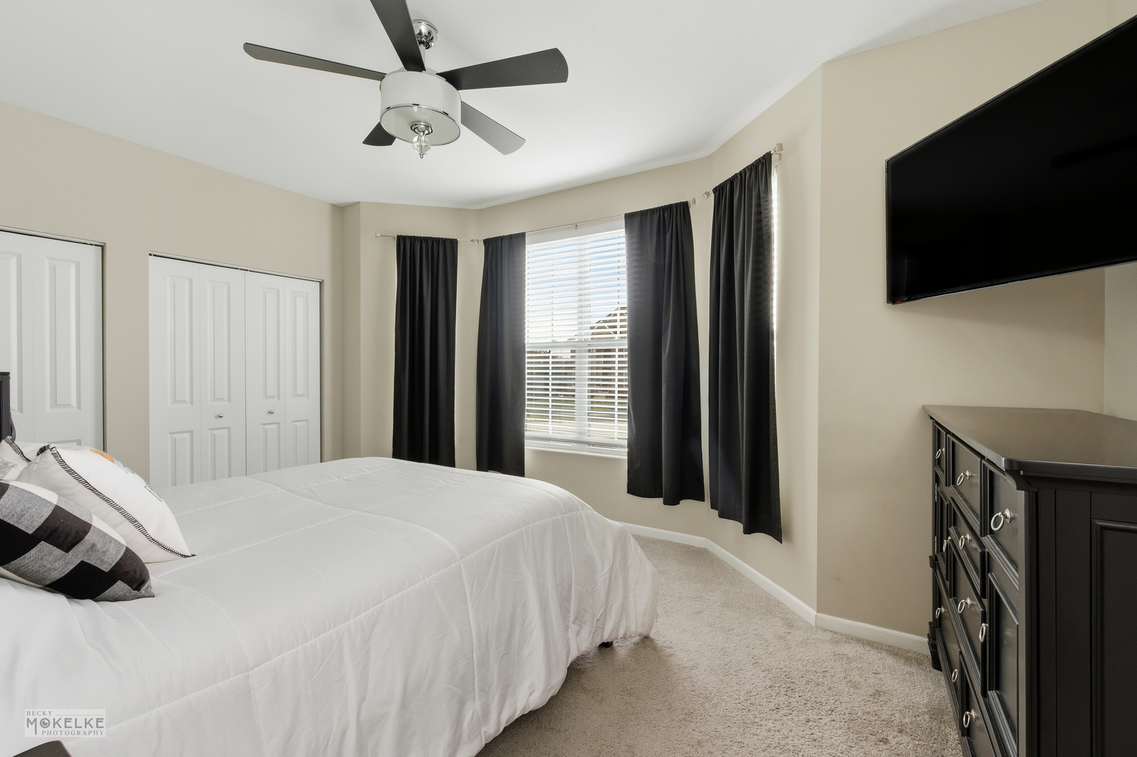 931 S Carly Circle, Yorkville, IL 60560